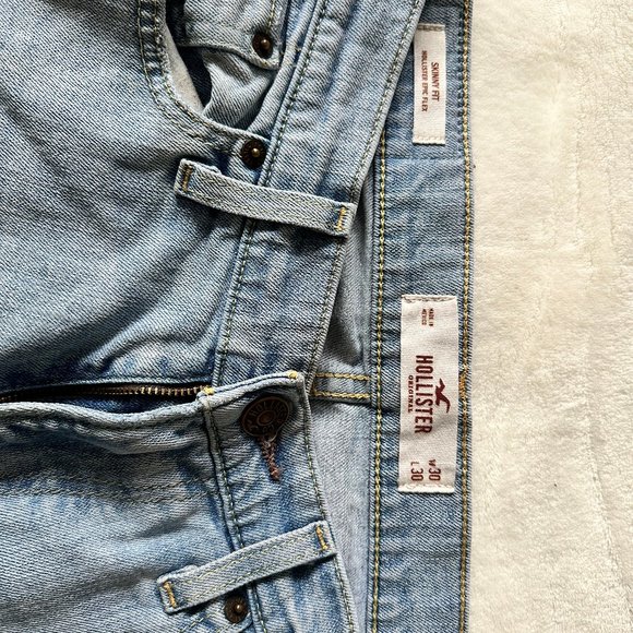 Hollister Light wash jeans - Picture 2 of 2